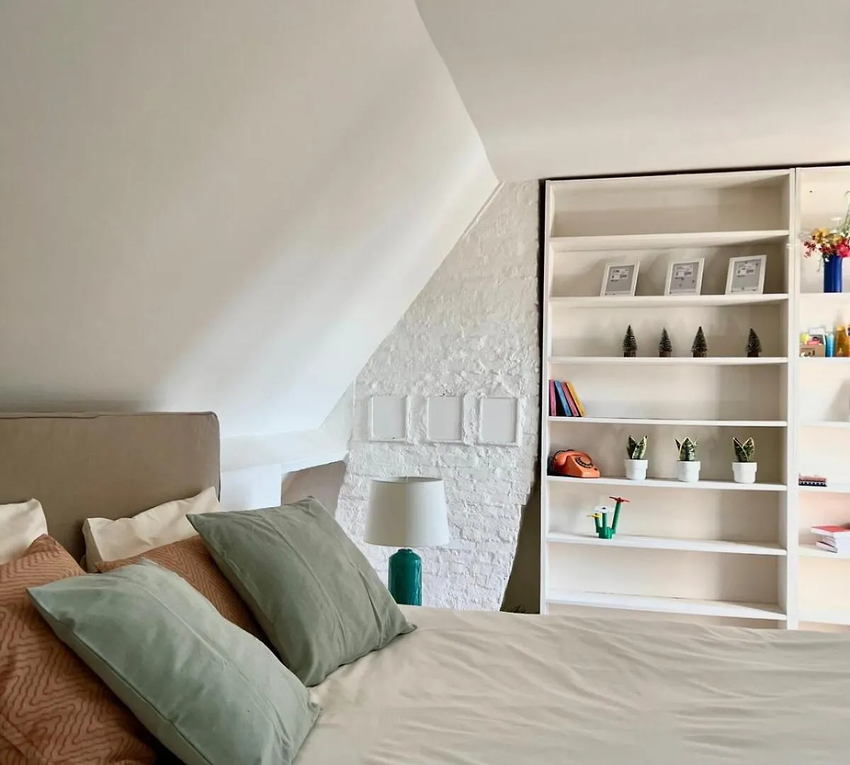 The City Guide Apartment Антверпен